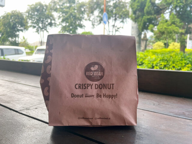 20250419 Red bean Donut Photo by Dreamer Meng