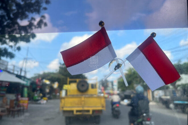 Flag Deals at Red Lights